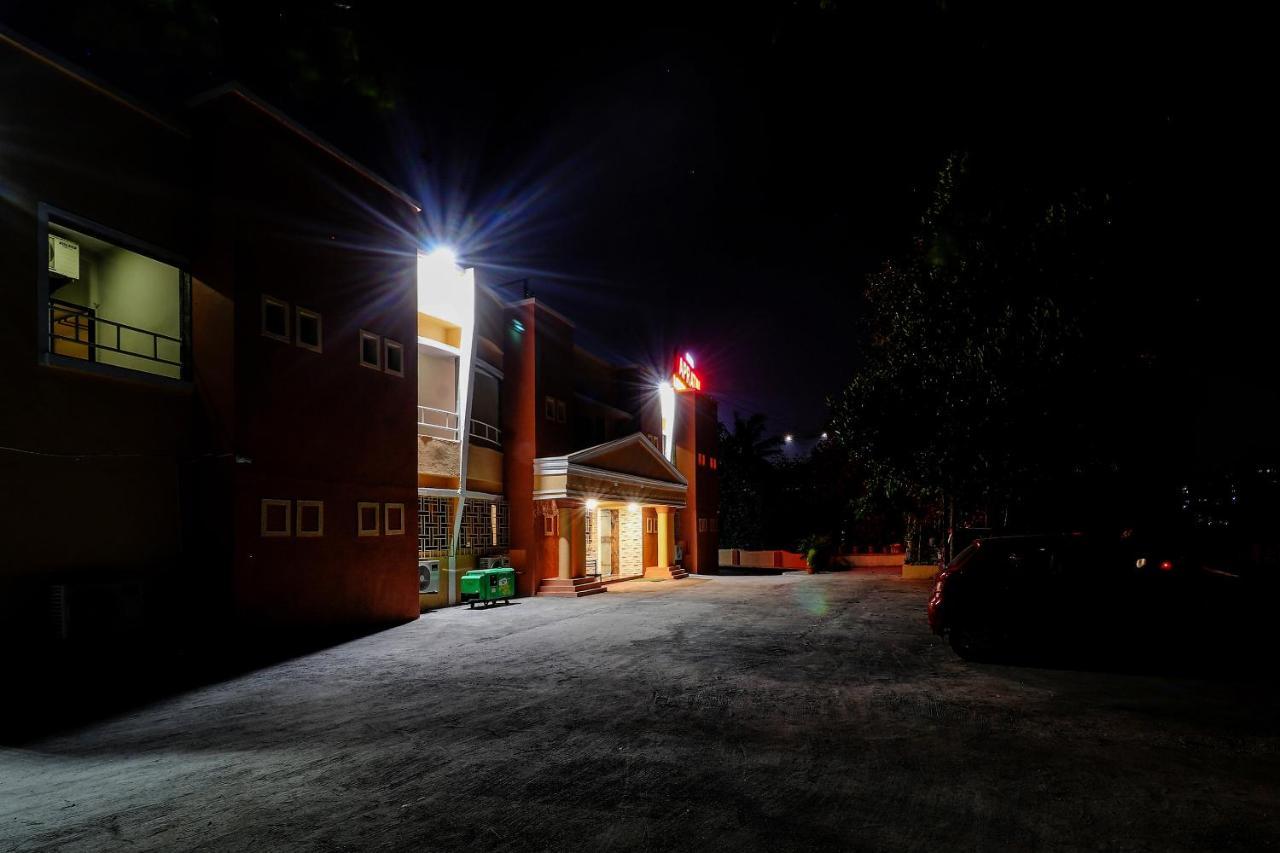 Hotel Apratim Lodging & Boarding Ulhasnagar Exterior photo