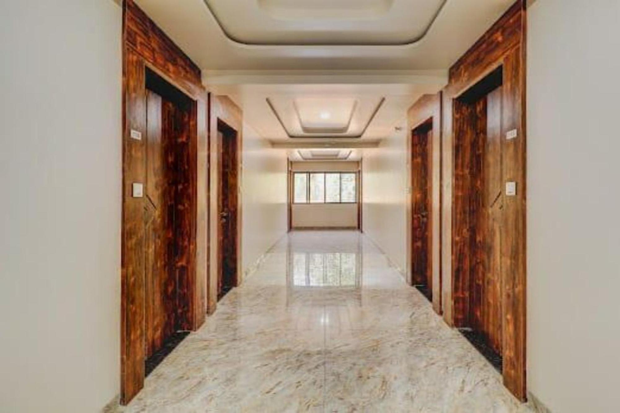Hotel Apratim Lodging & Boarding Ulhasnagar Exterior photo